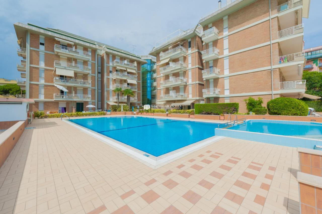 Residence Puerto Del Sol Immobiliare Pacella Lido di Jesolo Eksteriør billede
