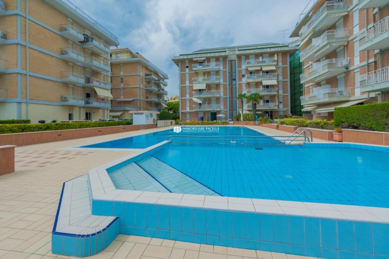 Residence Puerto Del Sol Immobiliare Pacella Lido di Jesolo Eksteriør billede
